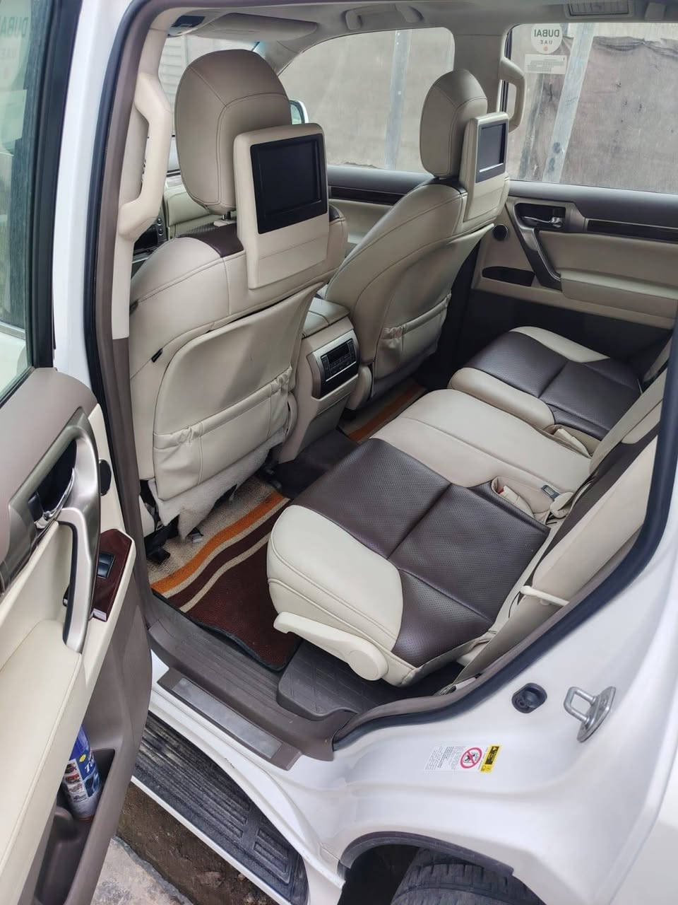 سلام عليكم
لكزز برادو ٢٠١٠ اربيل رقم انكليزي مكولفه فول واحد على واحد محرك ٤٦٠٠ جكات اربع كامرات نقاط عمياء مري قلابه عالبك تبريد تدفئه بالكشنات كشن السائق ذاكره كشنات السبعه راكب كهرباء شاشه اعطال ثلاث شاشات كراسي كهرباء ثلاث انظمه قياده سماعات محيطيه دمام خلفي امامي فتحه وبعد هواي بيه موصفات بسم شركه تريد مداور تريت وكاله المكان النجف الاشرف
السعر (250)  بيها مجال 
 للاتصال ***********
