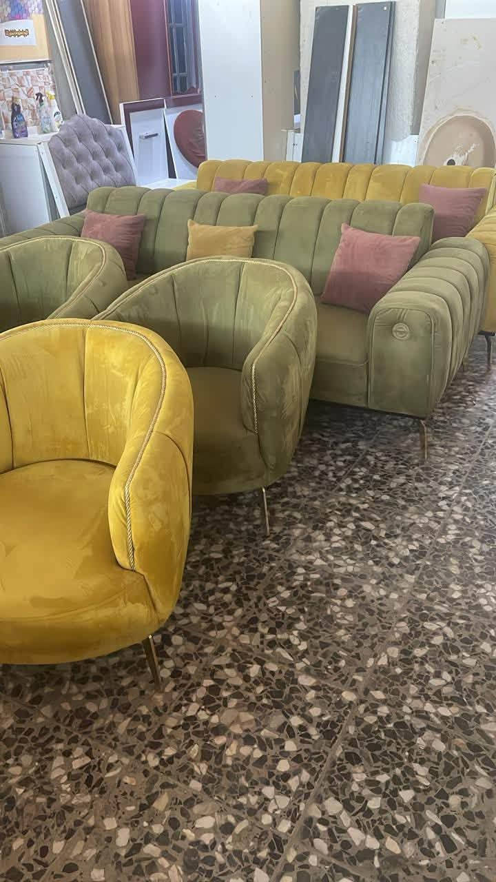 تخم ايطالي نضيف كلش اخو الجديد اريد ابيعه عمود المكان جبير ١٠ مكعد اريده ٧٥٠ ماخذته ٢٠ ورقه بس مكاني ماعندي داشيل وتساب ***********
