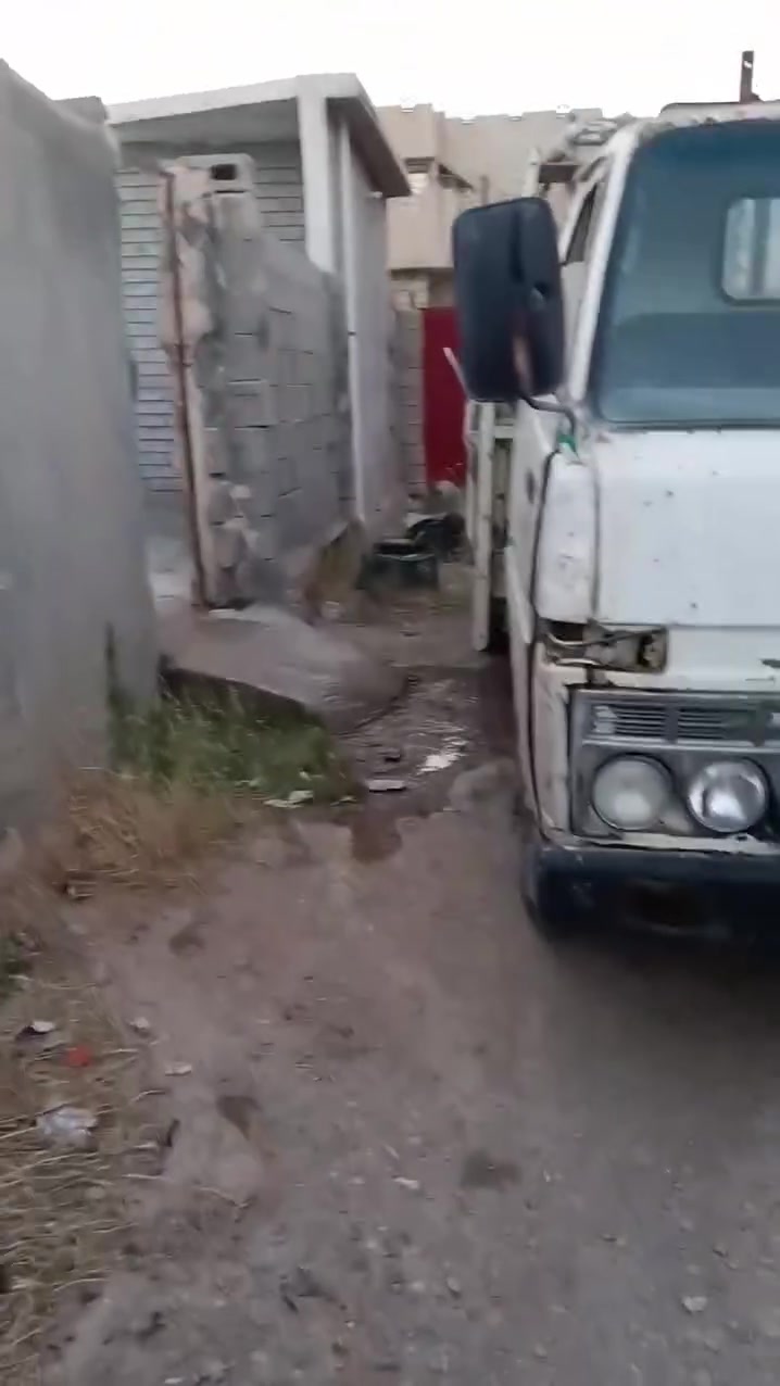 بيت للبيع الحويجه حي السلام العيثات 250 م غرفتين وهول ومطبخ وحمام وربعه خارجيه الفرع اربع أمتار ونص جاهز للسكن السعر 25مليون وبيه مجال ***********
