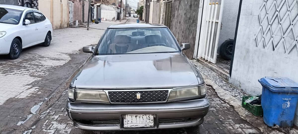 السلام عليكم شيزر للبيع موديل 1992 مصبوغه جماليه سنويه ساقطه مكينه ونجي اصرافها انسه رقم نجف راعيها هم بالنجف السعر 37 وبيها مجال *********** النجف, العراق
