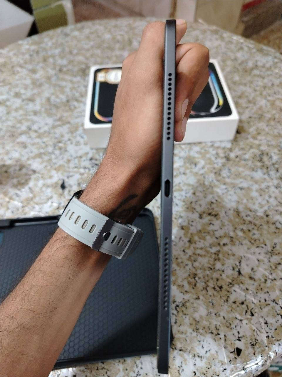 ايباد 11 برو ماكس ام فور اخر اصدار نضافة 100% جهاز مال بيت شخط مابي والاستخدام مالته كلش قليل بطارية 94 نزلت بسبب التحديث فقط يحتاجله تخطي ايكلود لا اما بقيه الجهاز ميحتاج احجي بي لان الاكثريه يعرفون قوته رايده بـ مليون الي شراي يراسل او يتصل
***********
ايباد 11 برو ماكس ام فور اخر اصدار نضافة 100% جهاز مال بيت شخط مابي والاستخدام مالته كلش قليل بطارية 94 نزلت بسبب التحديث فقط يحتاجله تخطي ايكلود اما بقيه الجهاز ميحتاج احجي بي لان الاكثريه يعرفون قوته رايده بـ مليون الي شراي يراسل او يتصل
