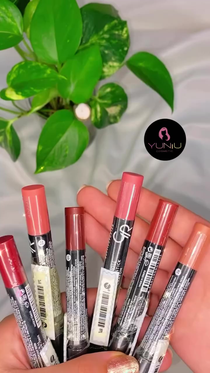 اقلام كولدن روز للشفايف 👄💄😍❤️‍🔥بس الالوان كافيه ، جودتهم اجنن و مو بس ك اقلام ممكن تستخدموهن ك حمرة بنفس الوقت ،  ثباتيه اجنن ابدا ميجففن الشفه او يخططن ، جودتهم عالية جدا لازم اجربوهم 🤩❤️‍🔥العرض جداً مميز القطعه ب ٧ القطعتين ب ١٢ الف دينار بس 😋❤️‍🔥


**إذا كنت صاحب هذا الإعلان وتريد حذفه لأي سبب، رجاءا أرسل رسالة إلى الدعم الفني**
