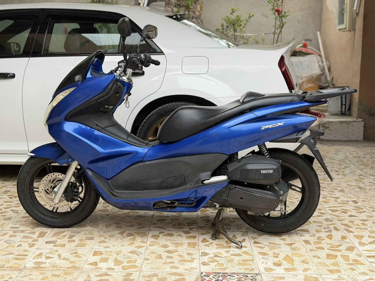 Pcx
جيل اول 

مكينه 125 

ماشيه 36

مكاني بعقوبه المركز📍

13 ونص بيها بسيط

***********
