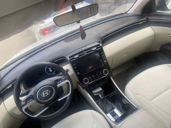 السلام عليكم توسان ٢٠٢٤ سياره.   مكفوله.  داخل. ابيض. كشن كهرباء سايق. وصدر. سعر222 عنوان بغداد ***********
