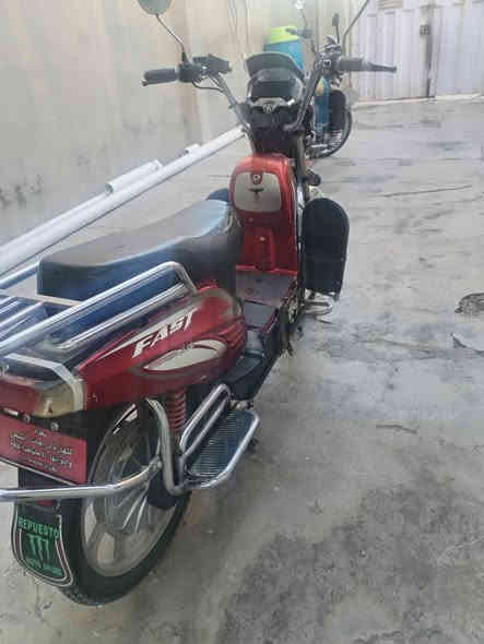 دراجة للبيع موديل 24 بطاريات نص عمر كهربيات شقالة سعر 300 بيهة مجال ***********
