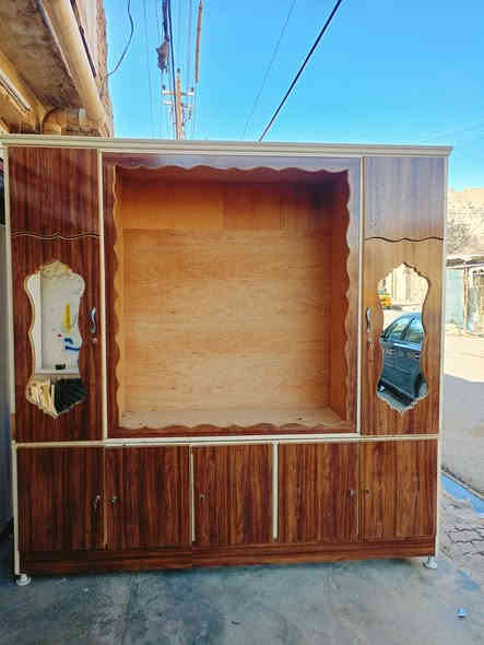 يا الله غراض للبيع وترهم مراوس وشتري جميع الاثاث داخل كركوك شعندك تعال خاص او اتصل
*********** وتساب 
عنون كركوك العروبه مقبيل منفذ نسيم قرب جامع الامام علي
