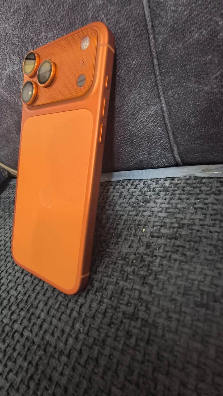 ايفون 17 برو ماكس
 ذاكرة 512
Esim
بطارية 🔋 93‎%‎
نظافة 100‎%‎
كامل ملحقاته
ملاحظة (شريحة الكترونية وذاكرة 512)
 مكاني بغداد بياع
السعر 1950
***********
