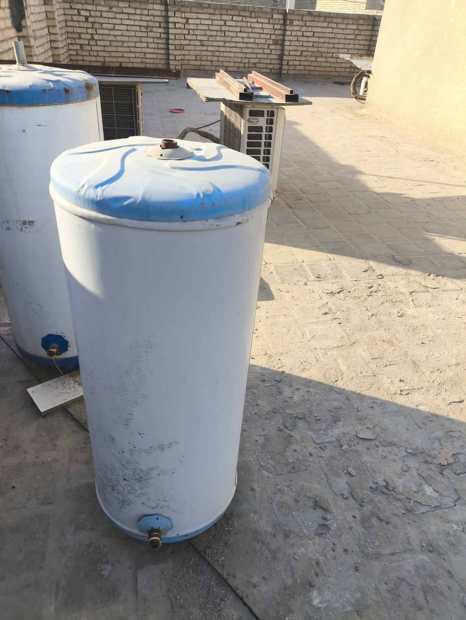 سخانات بيهن عطل ما اعرف شنو 

الي يريدهن 
سعر الواحد 💸 15 الف 
المكان 📍 كربلاء الروضتين كربلاء, العراق


**إذا كنت صاحب هذا الإعلان وتريد حذفه لأي سبب، رجاءا أرسل رسالة إلى الدعم الفني**