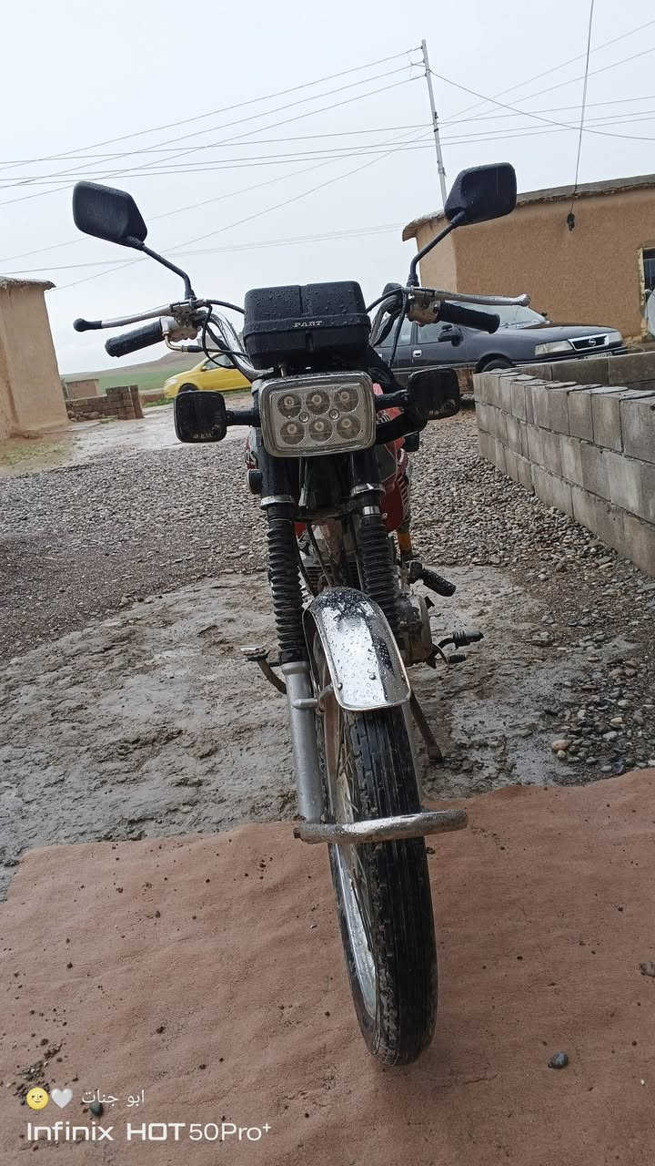 ماطور 4تسعات ماطور نضيف وايرمنيه كلو شغال دبلات وره كدام شغلات شرط تحريكه ومعدل نار معمر جديد السعر 325 وبيه مجال .. كورك ***********الرقم الثاني ***********.المكان قريه بيجوانيه عليا مفرق الشوره
