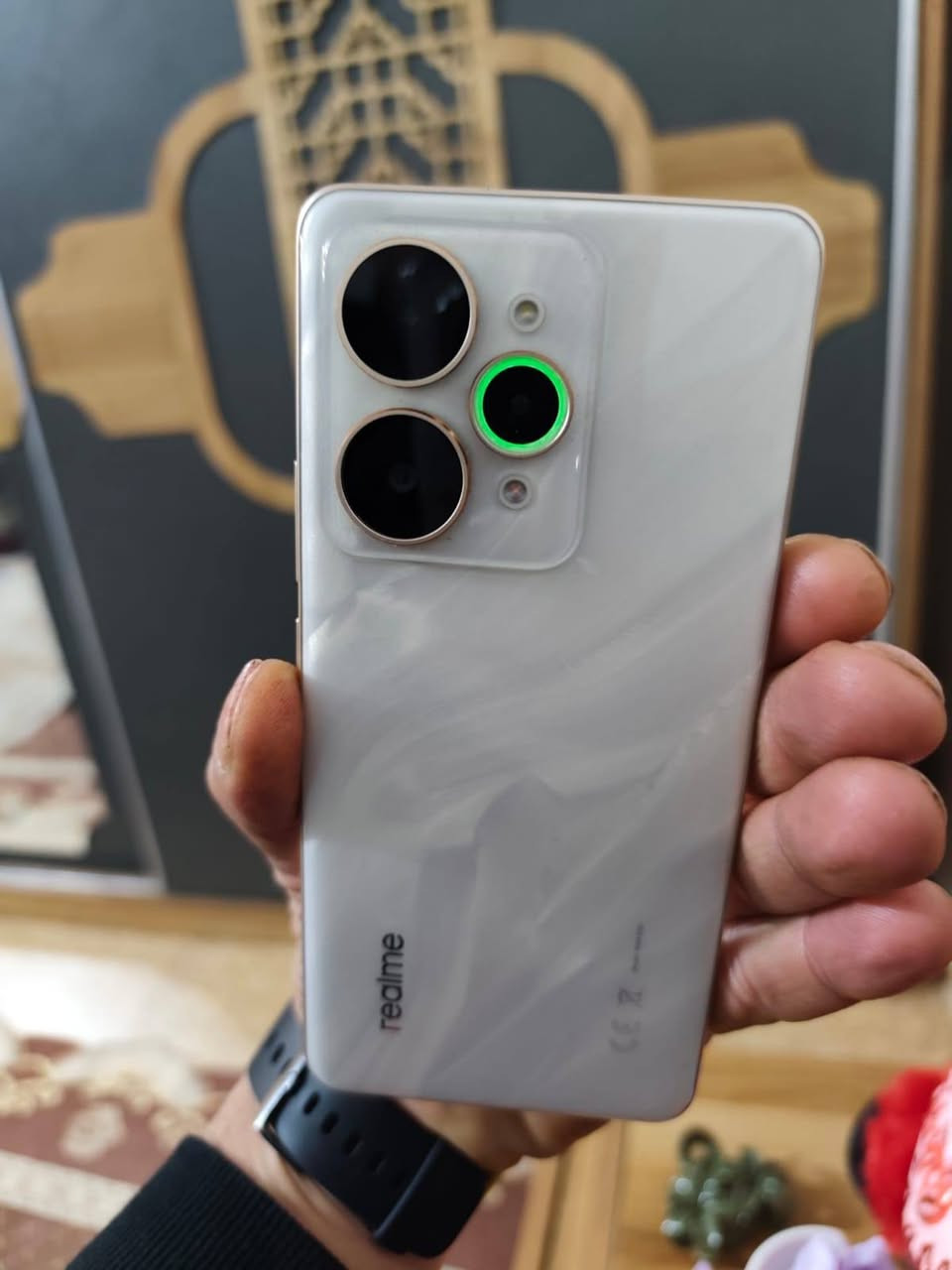 جهاز فاخر ريلمي 15برو ذاكرة 512 مواصفات عالي جدا لون ابيض جهاز استخدام شهر فقط السعر خاص او الاتصال *********** العنوان بغداد الشعب
