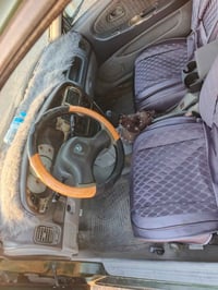 ٢٠٠٢ • بدون صبغ • قير ومُحرك شرط