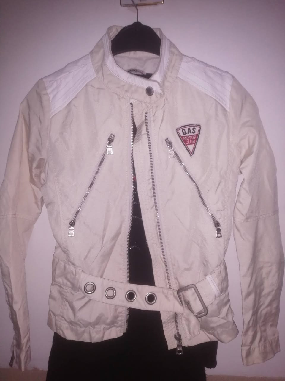 پارچەی 1هزار هەموشی  بە 10هەزار دەبی


**إذا كنت صاحب هذا الإعلان وتريد حذفه لأي سبب، رجاءا أرسل رسالة إلى الدعم الفني**