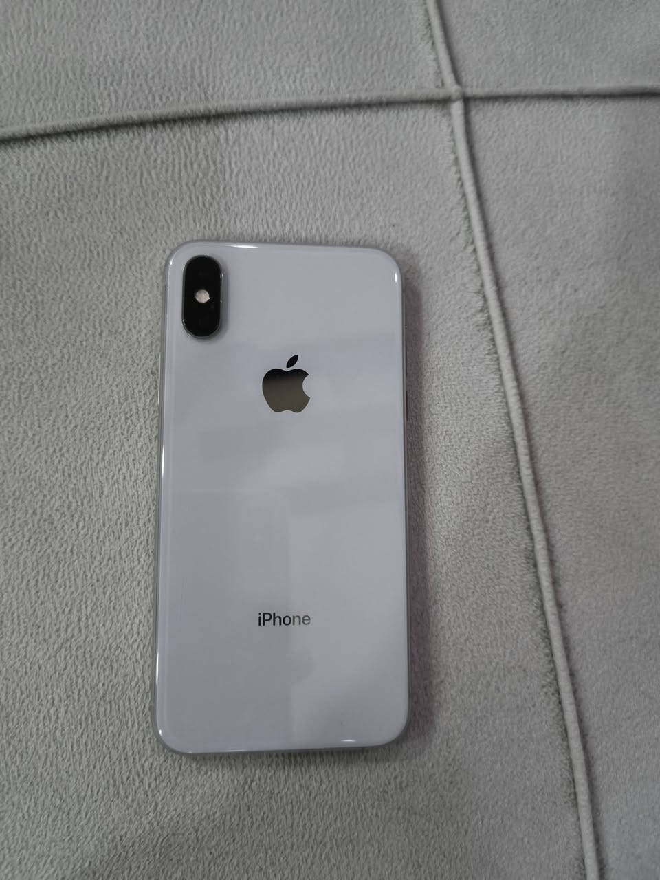 سلام عليكم ايفونxs الجهاز ما ملعوب بي بل كارتون استخدام نضيف ما مدل بي شي بطاريته 75 الاصليه مكاني شارع 60 فيس ايدي شغال
*********** (سعره 150) المو شراي يطلع كبل 
وتحياتي 🩵
