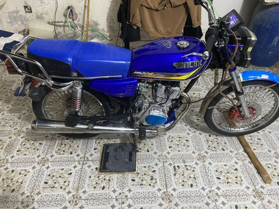 سلام عليكم دراجه للبيع تايكر مودل 2024 لون ازرك  أوراق صوليه ول كمرك مدفوع وتترقم ول دراجه خير من الله مكاني بعكوبه لمفرك سعره 675 بيه مجال سهله حك جيه ‭.                      ‭٠٧٧٧ ٠٥٩ ٧٥٣١‬
