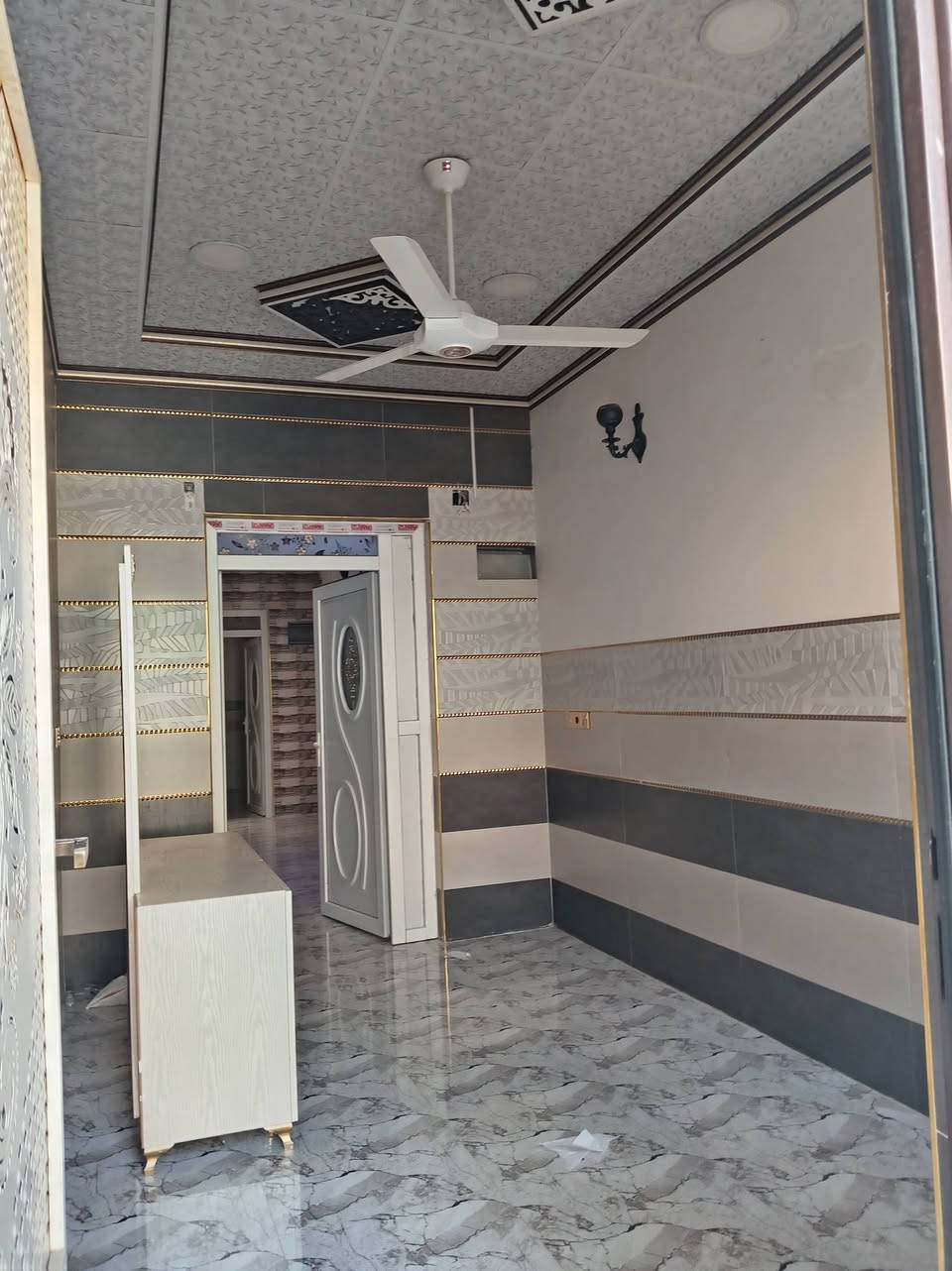 بيت للايجار حي البكر شارع المنظمة خلف تيم ماركت فول فول سقوف سراميك حيل نظيف
للاستفسار الاتصال على الرقم

*********** او مراجعة مكتب المازن حي البكر شارع المنظمة قرب مركز التاميم

