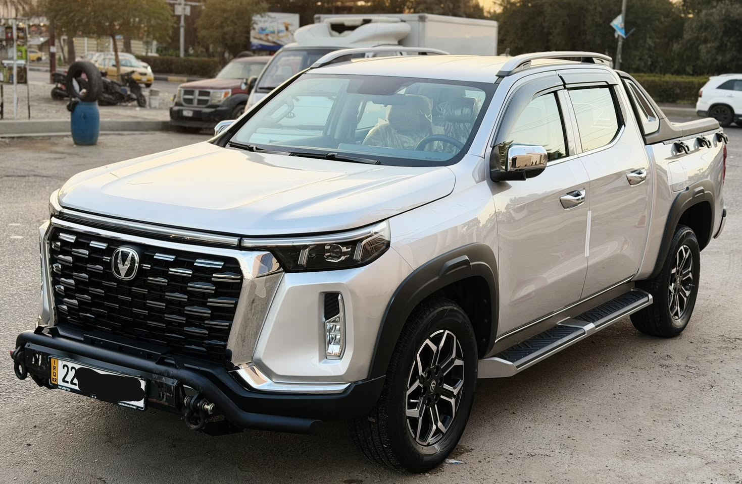 شانجان هانتر بلس 2025 رقم اربيل تحويل او وكاله
ضمان لمدة 5 سنوات او 100 الف كيلو متر 
السيارة جديدة ماشية 29 الف KM 
بيها بارد صغير بكصه البنيد الباقي كفاله عامه
المواصفات فول 1/1  فور ويل 4x4
محرك 2000 تيربو قوي جدا و سريعه جداً 
السيارة اقتصادية وبدون اي دوانز بالبانزين العادي 
بصمة تشغيل وابواب وتشغيل عن بعد 
شاشة متصلة متعدده الاستخدام متعدده وضعيات القيادة 
كشنات جلد وكهرباء وتبريد بالكشنات تبريد امامي خلفي 
سايد بريك بصمة تحكمات استيرن جهتين 
كاميرا خلفية وجانبية  ليد نهاري والانارة ليد 
وبعد مواصفات هوايه سستم درع و بدي كامله 
مكاني بغداد شارع فلسطين عارضها ب 205$ بيها مجال بسيط
اي استفسار ***********
