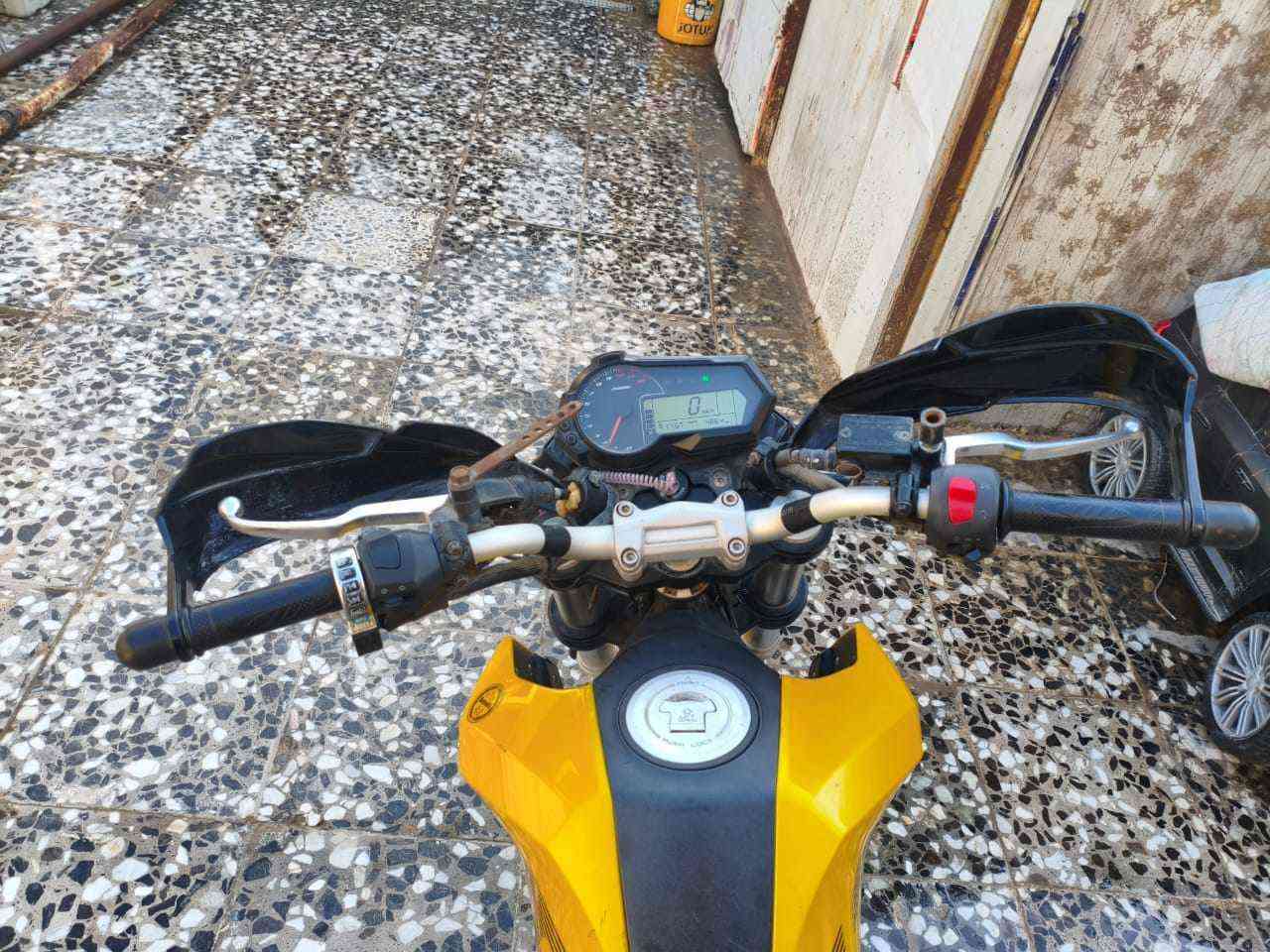 دراجه بلننيي ايطالي
مال رمبه برغي مامفتوح بيهه 
مكان المشتل 
***********
