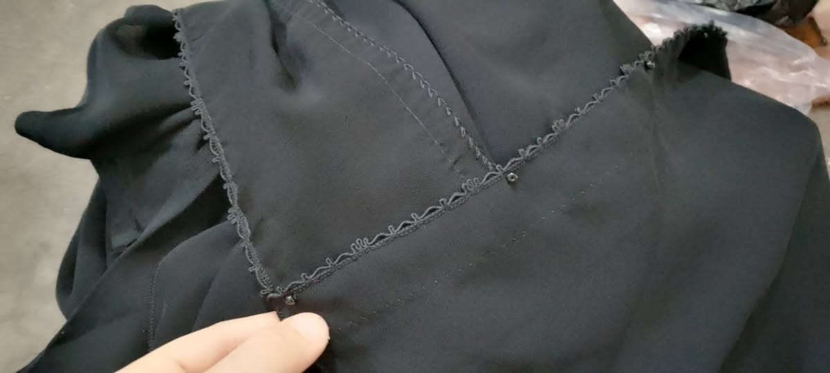 فستان جامعي لون اسود ولون بيجي واحد ب8  اذاب15قفل جدد
بوت جديد ب10 

فستان شيفون ب10 جديد 

ثوب شيفون ب5قفل جديد 

ستره سوده جديده ب10

عبايه جرجيت جديده  مامستخدمه ب65 

قميص اسود ب5قفل جديد

جبه مستخدمه ب10

قاط 3قطع مستخدم مره وحده ب15قفل 

فستان حفلات جديد ب25وبي مجال

شحاطه رجاليه ب10


**إذا كنت صاحب هذا الإعلان وتريد حذفه لأي سبب، رجاءا أرسل رسالة إلى الدعم الفني**