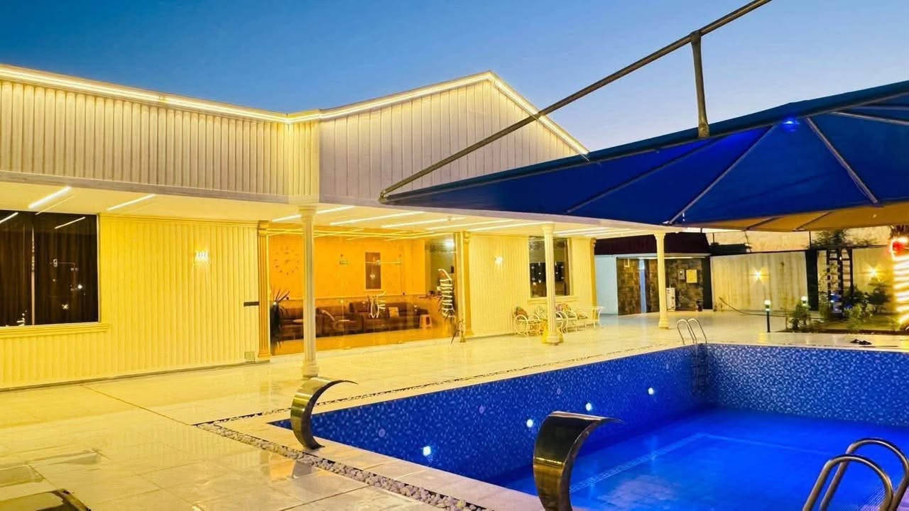� منتجع تويتي 🌴 علما المنتجع موثقه في التطبيق اجرلي 

إذا تدورون على الراحة والخصوصية والأجواء الحلوة فوجهتكم منتجع تويتي ✨

🏊‍♂️ مسبح نظيف ومهيأ
🌳 جلسات خارجية مريحة
🏡 أجواء عائلية وشبابية
🎉 مناسب للمناسبات واللمات والأعياد
⚡ كهرباء وخدمات متوفرة
🧹 نظافة واهتمام بأدق التفاصيل

اقضوا أجمل الأوقات ويانا واستمتعوا بيوم مليان راحة ووناسة بعيدًا عن ضغوط الحياة.

للحجز والاستفسار راسلونا على الخاص أو اتصلوا بنا.
منتجع تويتي… راحتكم عنواننا � ‭***********‬
علما منتجع موثق بالتطبيق اجرلي
