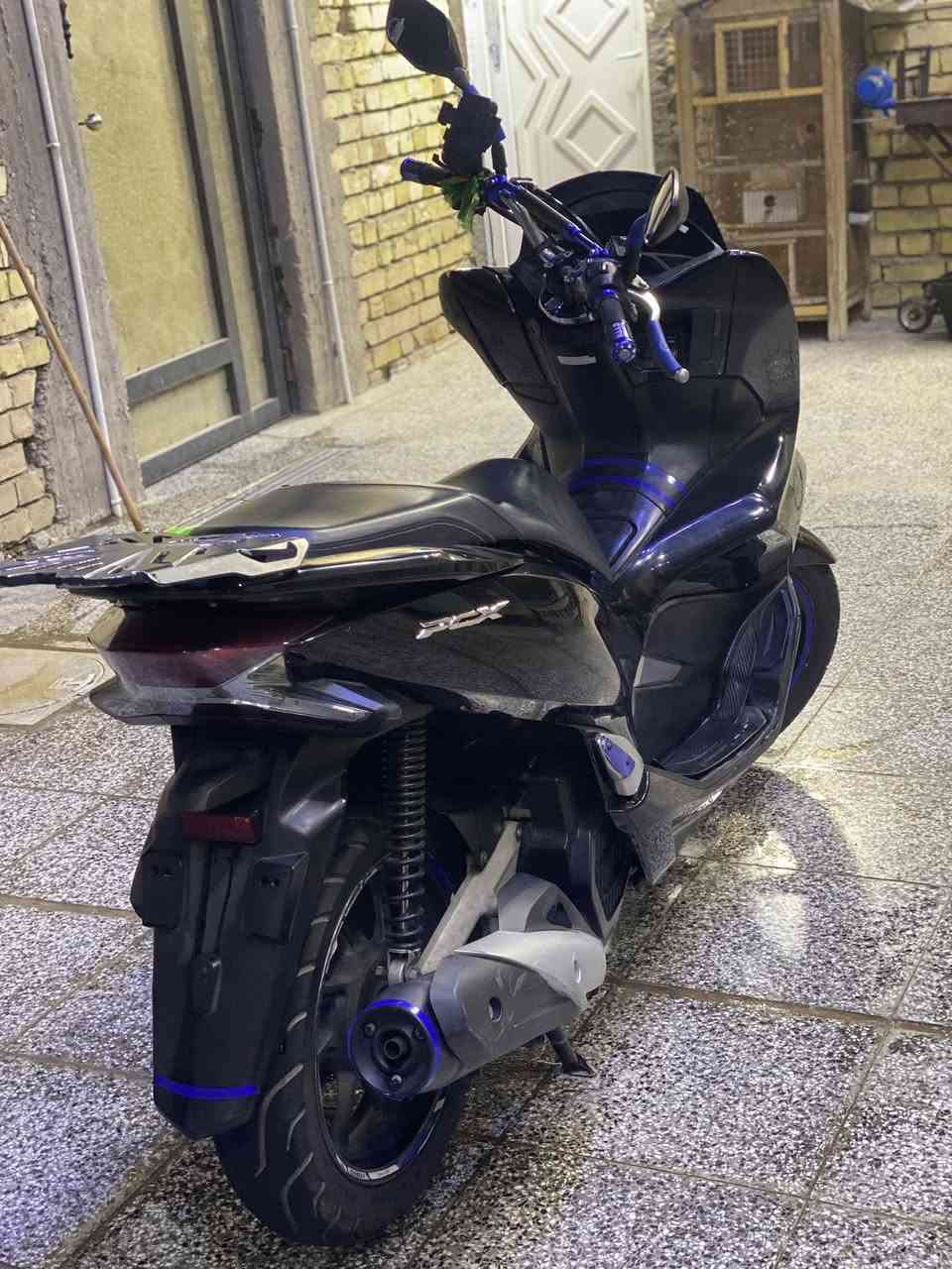 السلام عليكمpcx جيل الثالث كوري ماشيه50 الف سعرها 13 ورقه وبيها مجال قليل
مكينه 150 مكان الدراجه الزعفرانيه للانتصال ***********
