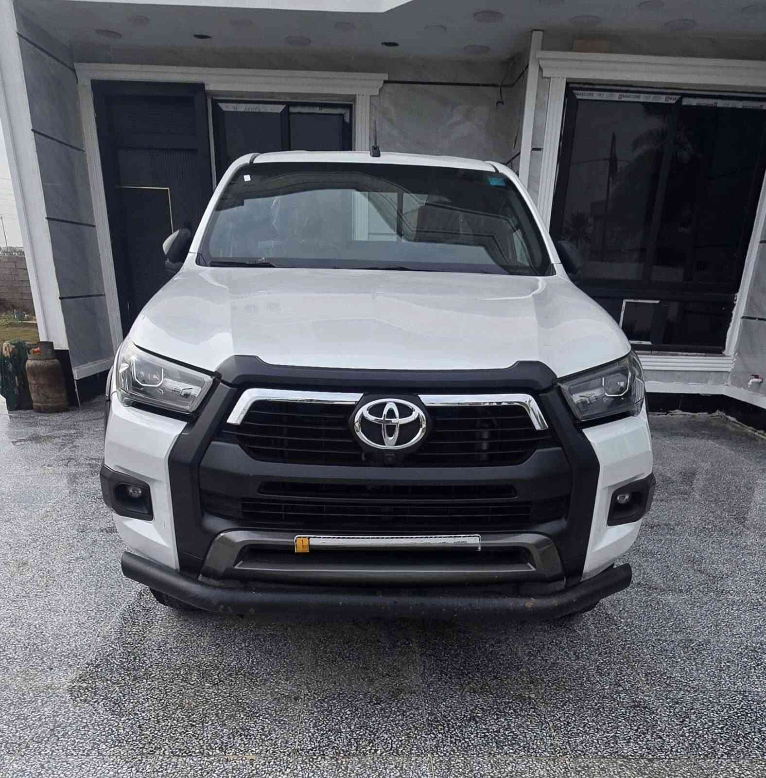 السلام عليكم 
للبيع تيوتا هايلوكس ادفنجر 2024 رقم بغداد الدولي بأسمي مكفوله فول مواصفات لون صدفي داخل اسود شاحن مري شفط 4 كاميرات حساسات امامي خلفي السعر /392$ وبيها مجال 
للأستفسار 
***********
