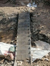 متاح درج حديد  النوع ثقيل  الطول 5 متر  وعرضه 85 سم المكان بغداد سبع ق...