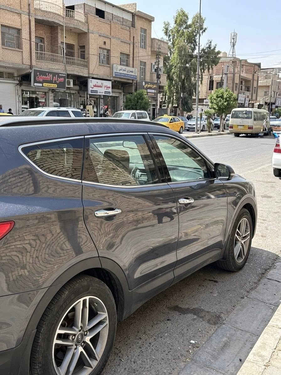 السلام عليكم
للـبيـع هونداي سنتافي limited 
فول مواصفات 
٧ راكب 
موديل ٢٠١٨ 
ماشية ٨٠،٠٠٠
المحرك ٣٦٠٠ / ٦ سلندر 

سعر و تفاصيل اكثر  الاتصال ع الرقم 

***********
