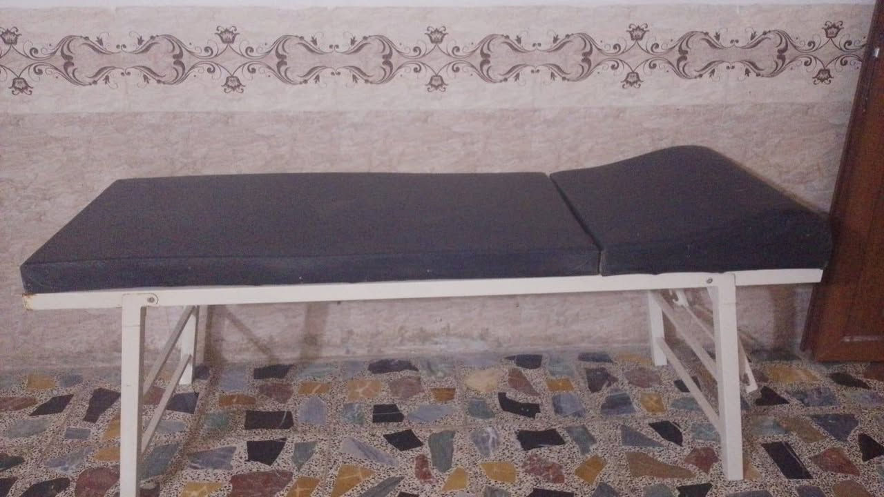 للبيع جديده ابد ما مستخدمه سعرها 75 الف للتواصل ***********
