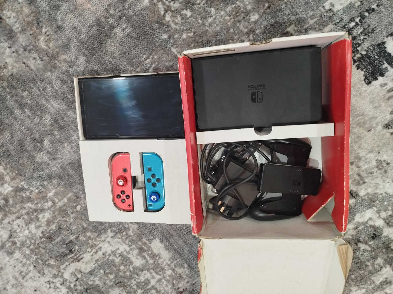 Nintendo switch OLED
نينتيندو سويج اوليد مستعمل نضيف كلش كامل ملحقات الاصليه و ويا اضافات زياده مثل
يده برو 
رام 128
حقيبة حمل
السعر خاص


**إذا كنت صاحب هذا الإعلان وتريد حذفه لأي سبب، رجاءا أرسل رسالة إلى الدعم الفني**