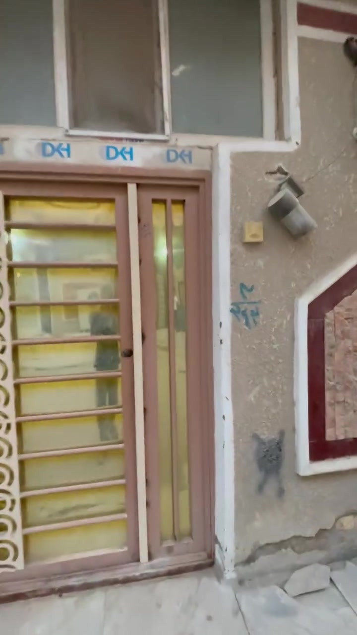 السلام عليكم
بيت 50 متر طابو زراعي  طابق ونص غرفتين و صاله و مطبخ حمامات 2   موضح بل فيديو  سند 25 تحويل بسمك مكان شارع ابو طالب قرب الامام خدمات كامله مي مجاري كهرباء انترنيت ضوئي كامله البيت ينباع هوه وغراضه ثلاجه و كاونتر و طباخ ايطالي  و 3 سبالت و 3 جرابي خشب جدد و غساله و كنتور  السعر 80 مليون وبي مجال بسيط ***********
