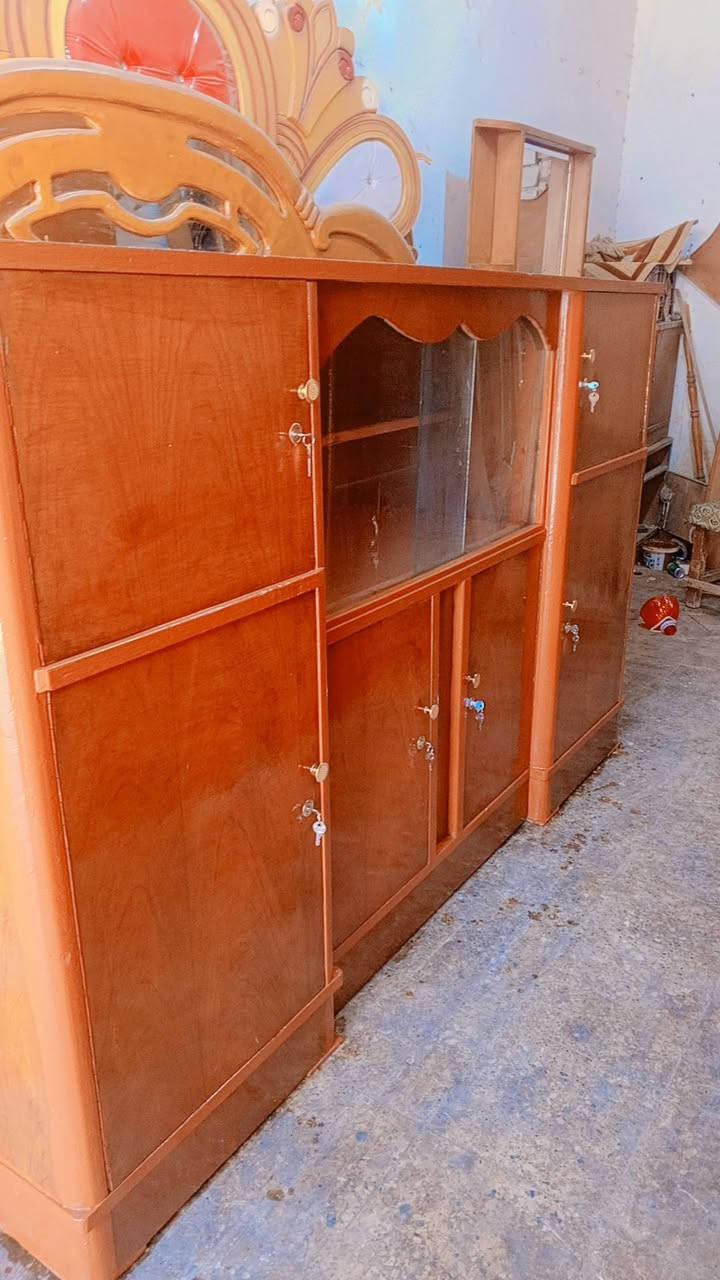 سلام عليكم 
بوفيه مترين ونص طابقين تزكام درجى اولى صاج للبيع او مراوس سعره 160 توصيل مجاني داخل النجف للاستفسار اتصل ‏‪***********‬‏
