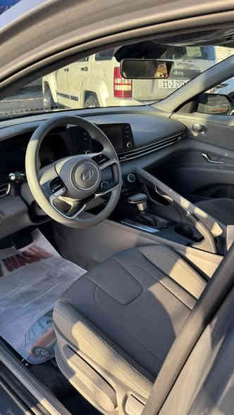 النترا 2024  لون اسمنتي دخول جديد 🇰🇷
ضرر الباب خلف السائق وجاملغ خلفي ( الباب مبدل نفس اللون وصبغ نص الجاملغ الخلفي فقط بدون دواخل نهائياً ) صور الضرر داخل المنشور 
بجم كبس بدون اي ايرباك نهائياً جميع الايرباكات سليمة 
تترقم جميع محافظات العراق عدا الاقليم 
ماشيه 12 الف ميل
محرك 2000 دوش 
المواصفات ⬇️
ردارات 360 درجه 
نظام تحديد مسار مع تنبيه مغادرة المسار
قيادة شبه ذاتيه 
نظام النقطة العمياء في المري الجانبية
رادار امامي 
نظام بريك طوارئ تلقائي 
نظام اوتو ستوب 
شاشة عدادات ديجتال 
شاشة وسطية تدعم ابل كاربلاي وايرلس + اندرويد اوتو 
ثلاث انظمة قيادة ( sport / normal/ smart ) 
ليد امامي + سكن نهاري ليد 
كاميرا خلفية ونظام التوقف الذاتي عند وجود اي جسم  اثناء الرجوع 

السعر   16٫500$ 
للاستفسار   *********** 
مكان السياره : بغداد
