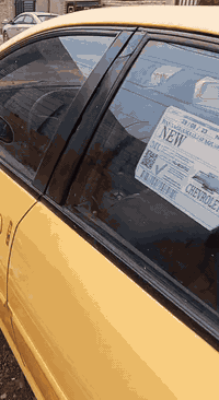 السلام عليكم اخوان اوبترا 12 سياره كير مكينه تبريد خير من الله سياره جاهزه وكبل للشارع ارقام. انكليزي مستلم الوصل بس بعدني مشادهن الهزه مصاقطه سياره مابيه ضربه غير هاي الطخه الموضحه بالفيديو سعرها 68 وبيه مجال مكاني الدوره حي الصحه ***********
