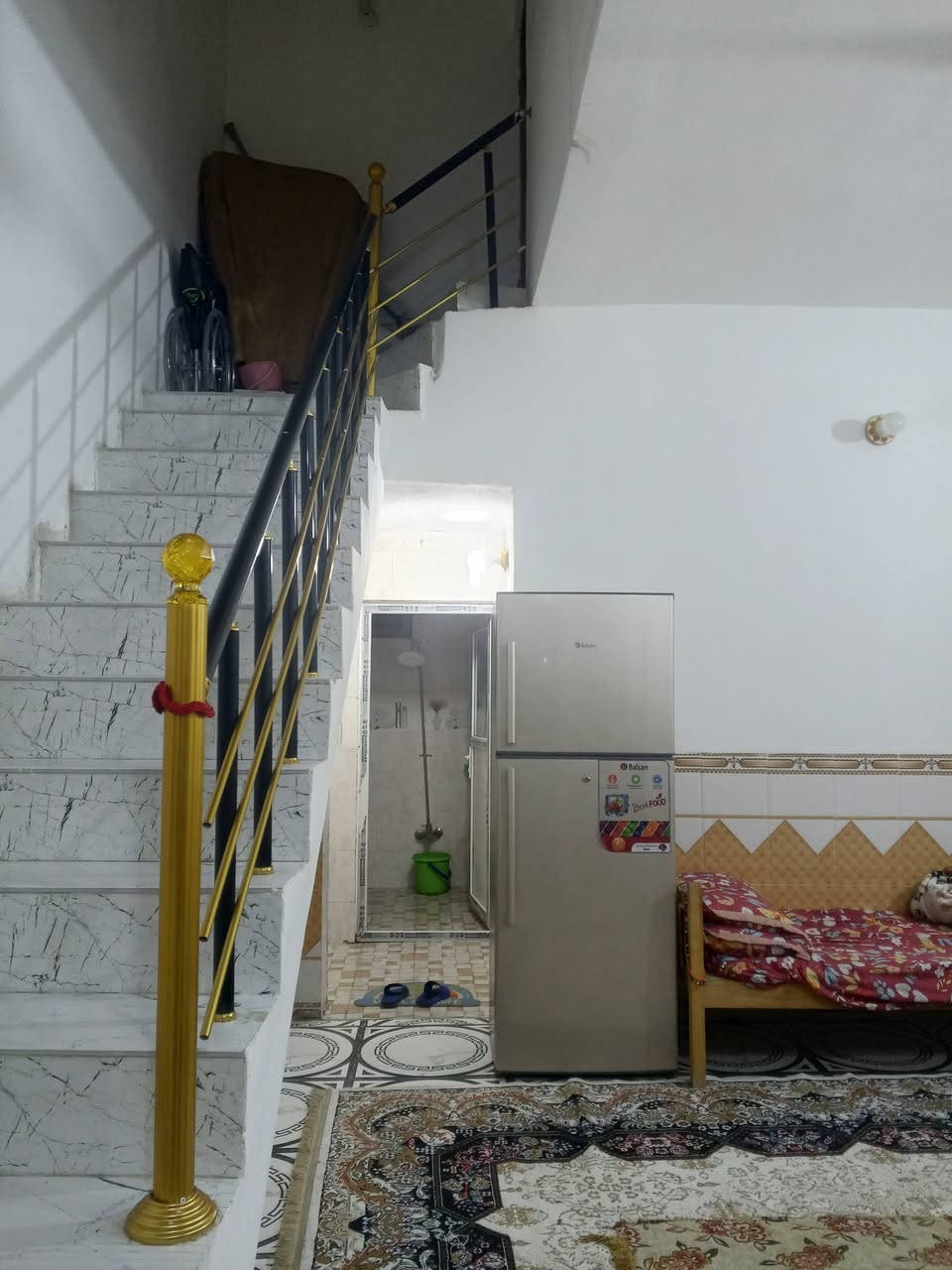 سلام عليكم بيت للبيع مساحته 90 واجهه 8 نزال ،10, سند 117 شبانات يم جامع السجاد رقم هاتف *********** بيه واتساب السعر 60
