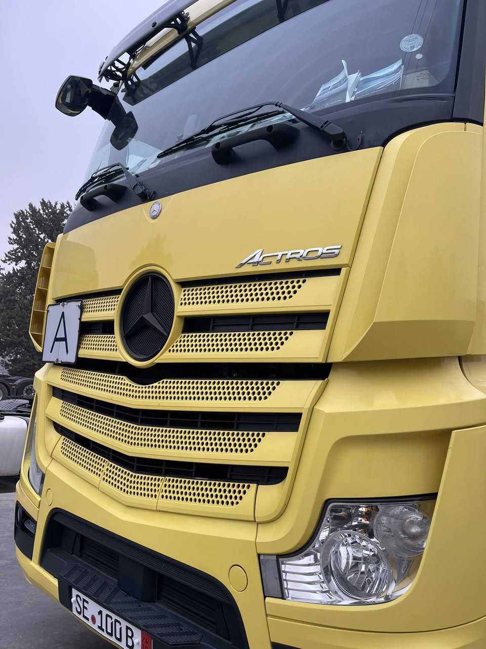 actros. 2016.   1843.  سيارة جديد فول مواصفات عنوان السليمانية سعر نهاية.  275.  $.   ***********
