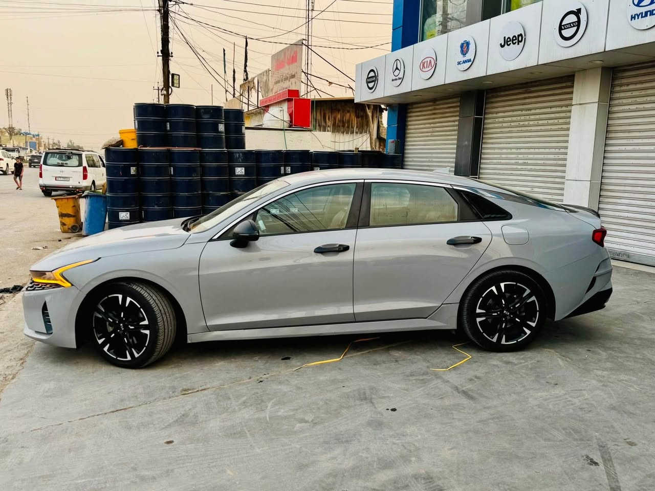 🚗 للبيع | كيا K5 GT-Line موديل 2021
   

السعر 155$

✨ المواصفات:

* فئة GT-Line فول عدا فتحة السقف

* ماشية 39 ألف ميل

* محرك 1.6 تيربو

* ناقل حركة أوتوماتيك 8 سرعات

* شاشة كبيرة مع دعم Apple CarPlay و Android Auto

* كاميرا خلفية مع حساسات خلفية

* تشغيل بصمة (Smart Key) 

* مثبت سرعة ذكي

* رادار أمامي ومساعد الحفاظ على المسار

* نظام مانع التصادم الأمامي

* إضاءة LED أمامية وخلفية مع DRL

* تدفئة للمقاعد الأمامية

* دخول ذكي بدون مفتاح

🔧 ملاحظة: ضرر حادث سرقة (جاملغ + بنيد ).

📍 العنوان: بغداد – الكاضمية 

📞 للاستفسار: ***********
