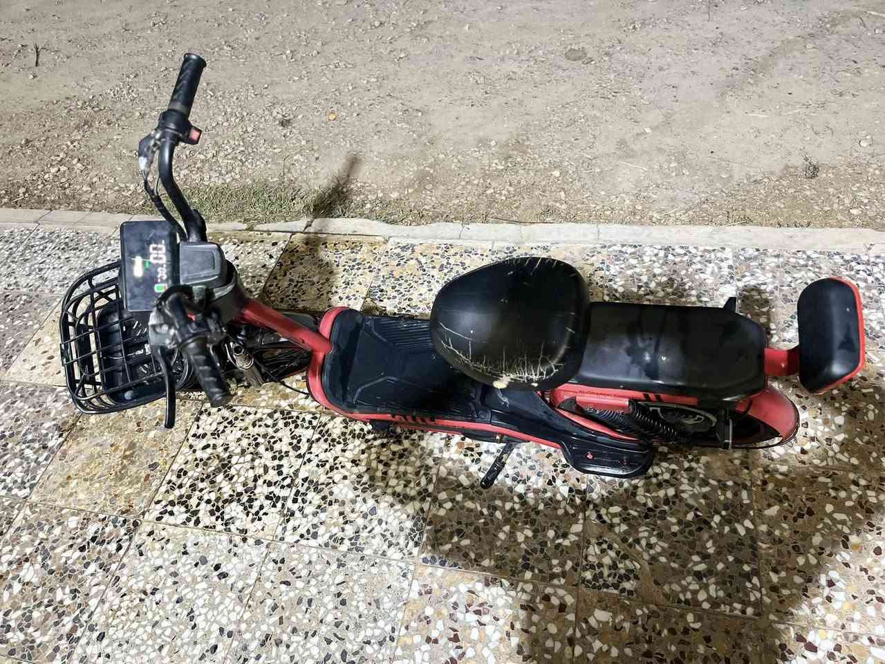 سلام عليكم شباب 
دراجه شحن للبيع 
مواصفات 
5 بطاريات 
بصمه تشغيل عن بعد وسويجن 
اشاير هورن 
السعر خاص 
الشراي بي خير ويتتدلل


**إذا كنت صاحب هذا الإعلان وتريد حذفه لأي سبب، رجاءا أرسل رسالة إلى الدعم الفني**
