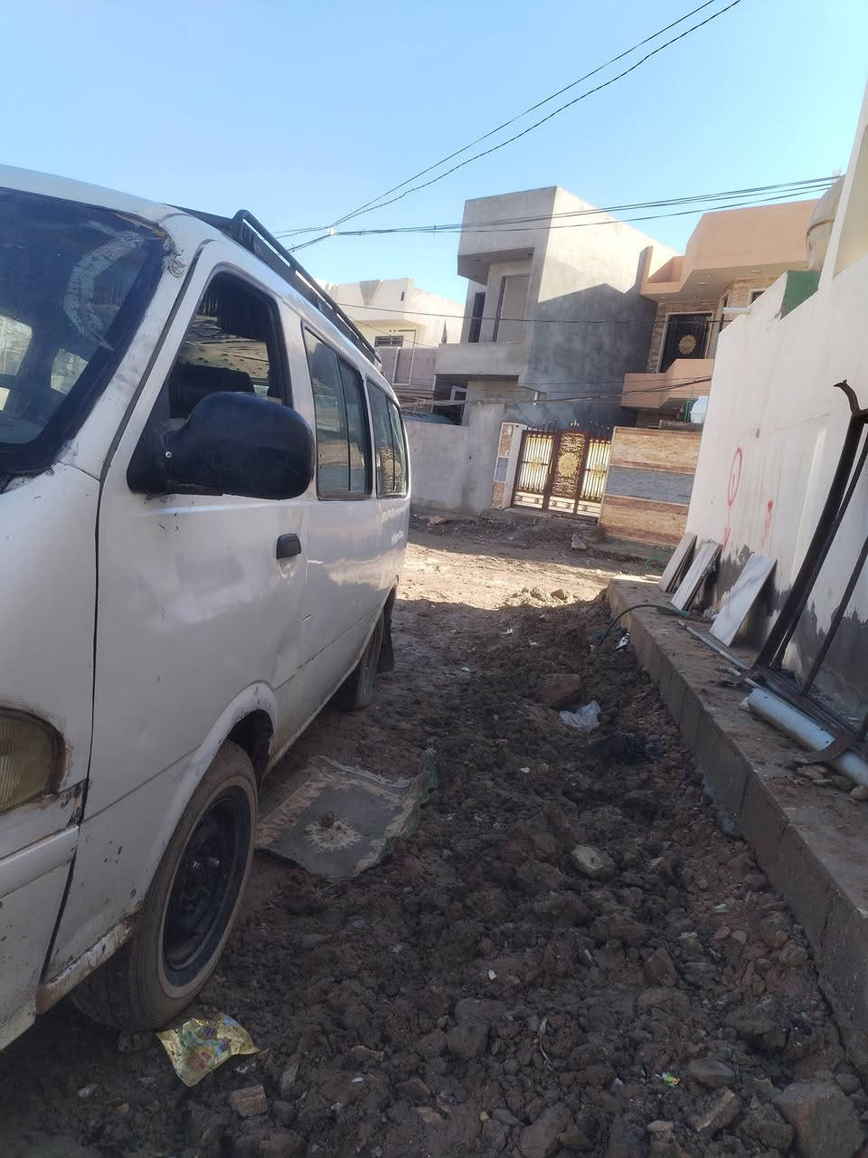 السلام عليكم بريجو موديل ٩٦ رقم بغداد طرف ثالث وكاله فقط مكينه بعده عسحك جديده كير اكسل مشط سترين كهرباءيات شغاله كله سياره عوزه ترتيب شويه المكان ديالى الخاص السعر ٢٧ شراي أتصل ***********
