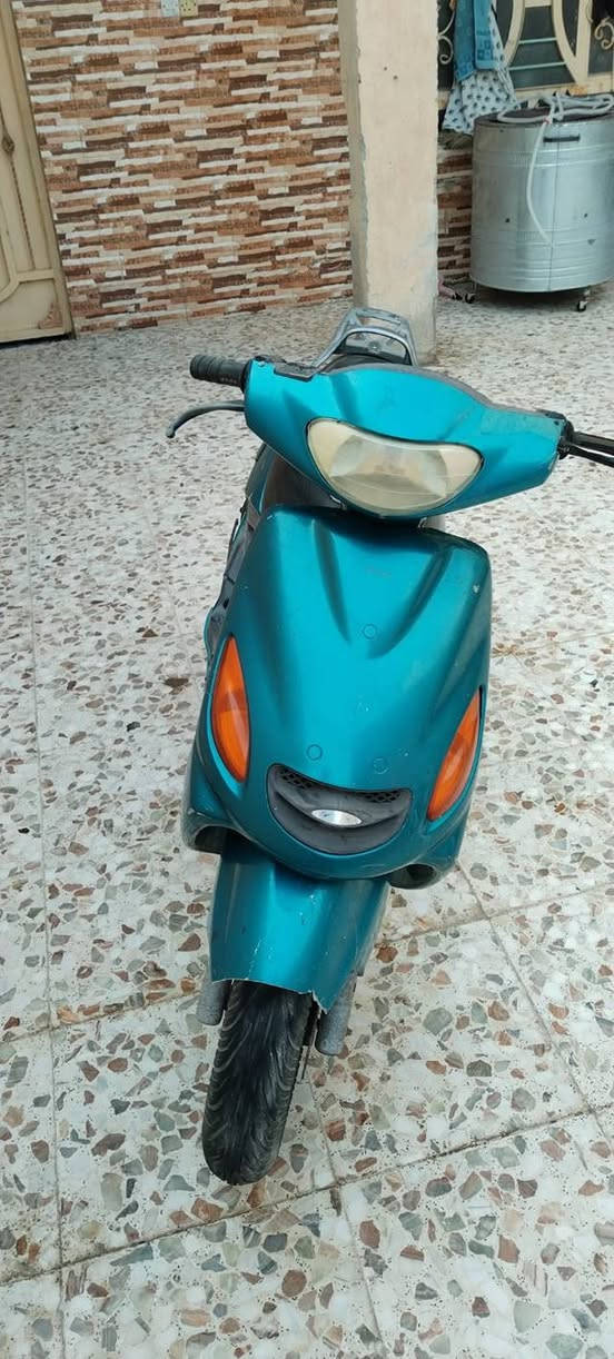 دراجه اكزز ١٢٠ بلاد برغي مامفتوح بيها نضيفه للبيع ألي  ريدها يجي خاص مكاني سوك الشيوخ وهاذه رقمي ***********
