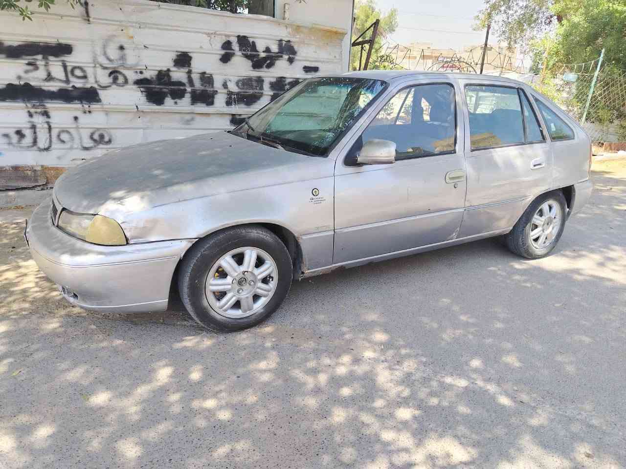 دايو هاچباك موديل 1996 
سياره كير عادي  محرك بحاله جيده سياره جاهزه السعر22ورقه  رقم بغداد مشروع وطني مكاني بغداد  اتصال ***********
