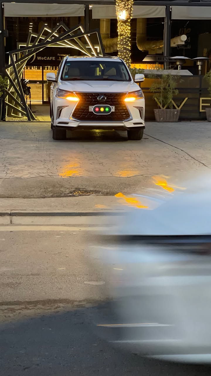 🇯🇵 LEXUS  LX570 🇯🇵

لكزس سبورت 570 

اللون : ابيض 

الموديل : 2021

العداد :4000 الف

حجم المحرك : 5700 Cc

عدد الاسطوانات : 8 اسطوانات ( 8 سلندر )

فول مواصفات ( Full Options)

السياره رقم بغداد

مكان السيارة. بغداد المنصور

السيارة باسمي شخصيا

السعر 
865$

الاتصال ***********
