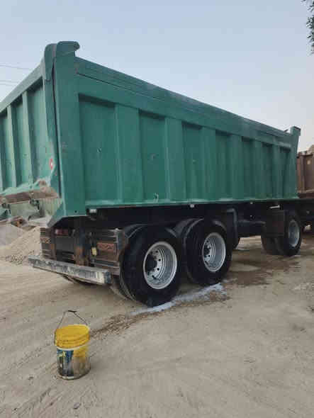 السلام عليكم مقطوره هاوزر للبيع شاصي ١٤دناكير ١٤المانيات طولها ٧ لعاب مو براد السعر 115 و بيها مجال مكانها واسط نعمانيه /***********
