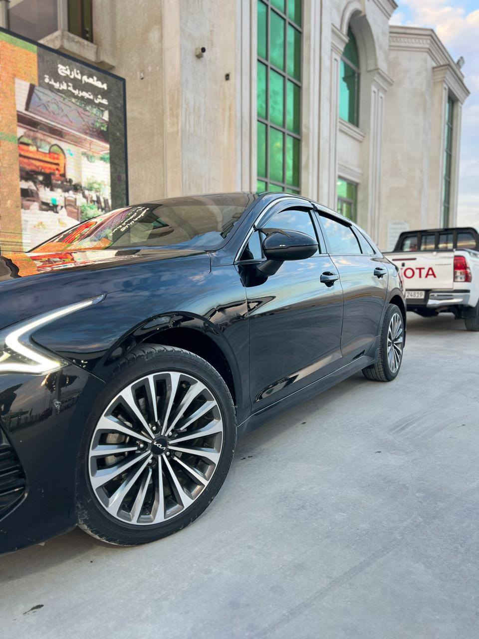 السلام عليكم اخوان كي فايف للبيع صاحبه مستعجل او يريد يبيع حته وكت ما عنده ينشره انه نشرته السياره جاهز ما بيه اي 
نقص حداد تايرات جدد السياره جديده بمعنه الكلمه مو اصفته معروفه بعد مديل 2022 السعر 148 او بيه مجال او بل الخير عل ياخذه اخوان مكلف بل النشر انه هذا رقم او خابروه يمته ما تردون 
وتساب عنده *********** ارجع وكول مكلف بل النشره 
السياره بيه بس جاملق او بنيد امبدل نفس الون بس الباقي كفاله
