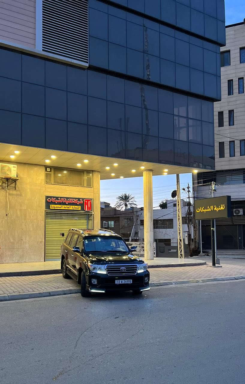 السلام عليكم
لاندركوز 2015
مراوس ب بي ام X6 مديل 19 او 20 خليجي وذا اكو امريكي بس كون حادث خفيف

ماشية 150

كفاله عامة صبغ ضربه فتح حادث 

فقط بارد بسيط بجاملغ الامامي 

رقم بغداد هزه ولوحات جدد باسمي 

فول مواصفات 1/1

شاشه 

كامره 

تحكم ستيرن 

ثلاجة 

تبريد 3 قطع 

مرايه شفط 

بصمة تشغيل + ابواب 

فتحة 

وباقي مواصفات معروفه
مكلف بلنشر 
رقم صاحب السياره بي واتساب 
‭0771 516 1750
