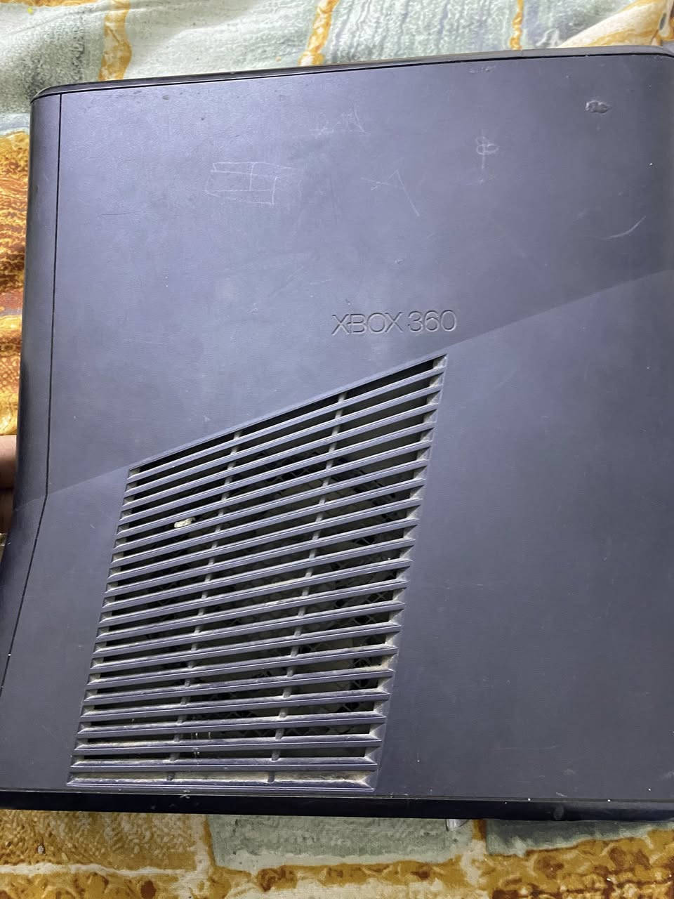 اكس بوكس 360 
جهاز حلو ونضيف بي 34 لعبه 
ملحقاته هارد ويدتين وكيبل اجدي ام اي ومحوله 
غلافه الخارجي شويه تعبان 
قيم واخذ 
مكاني بغداد المشتل


**إذا كنت صاحب هذا الإعلان وتريد حذفه لأي سبب، رجاءا أرسل رسالة إلى الدعم الفني**