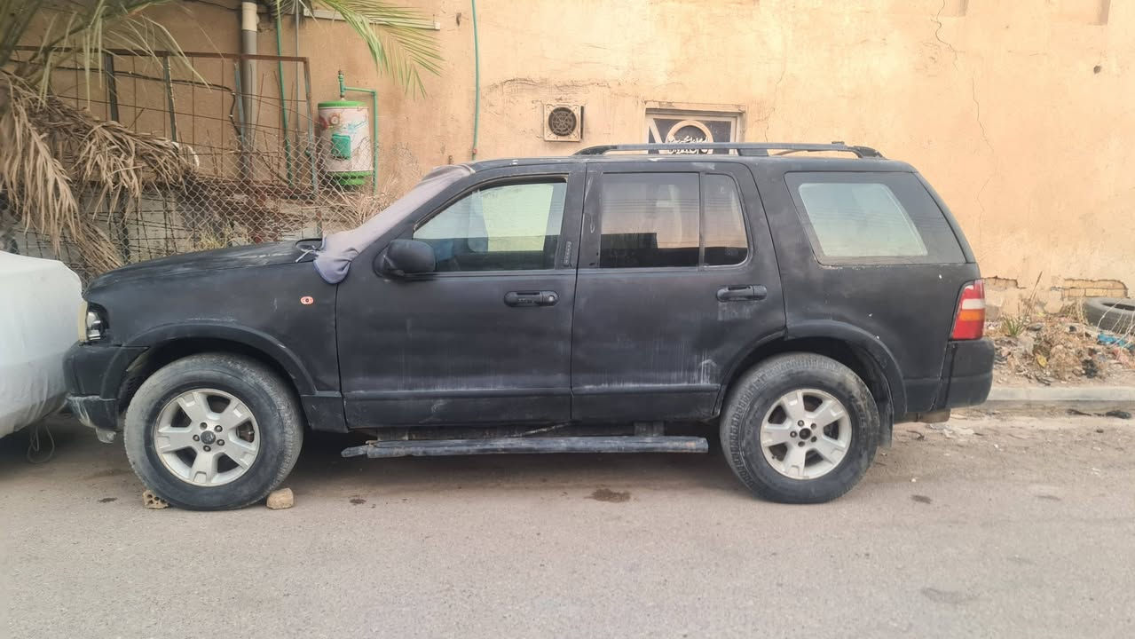 سعر 11 ورقه بيه مكينه شك الكاع
 2 ونص طخم تاير جديد حداديه زينه عوزله بس باتري دواخل جدد  مكان السياره ناصريه بدون لوحات اتكفل سرقه وعشاير مكلف بنشر  ***********
