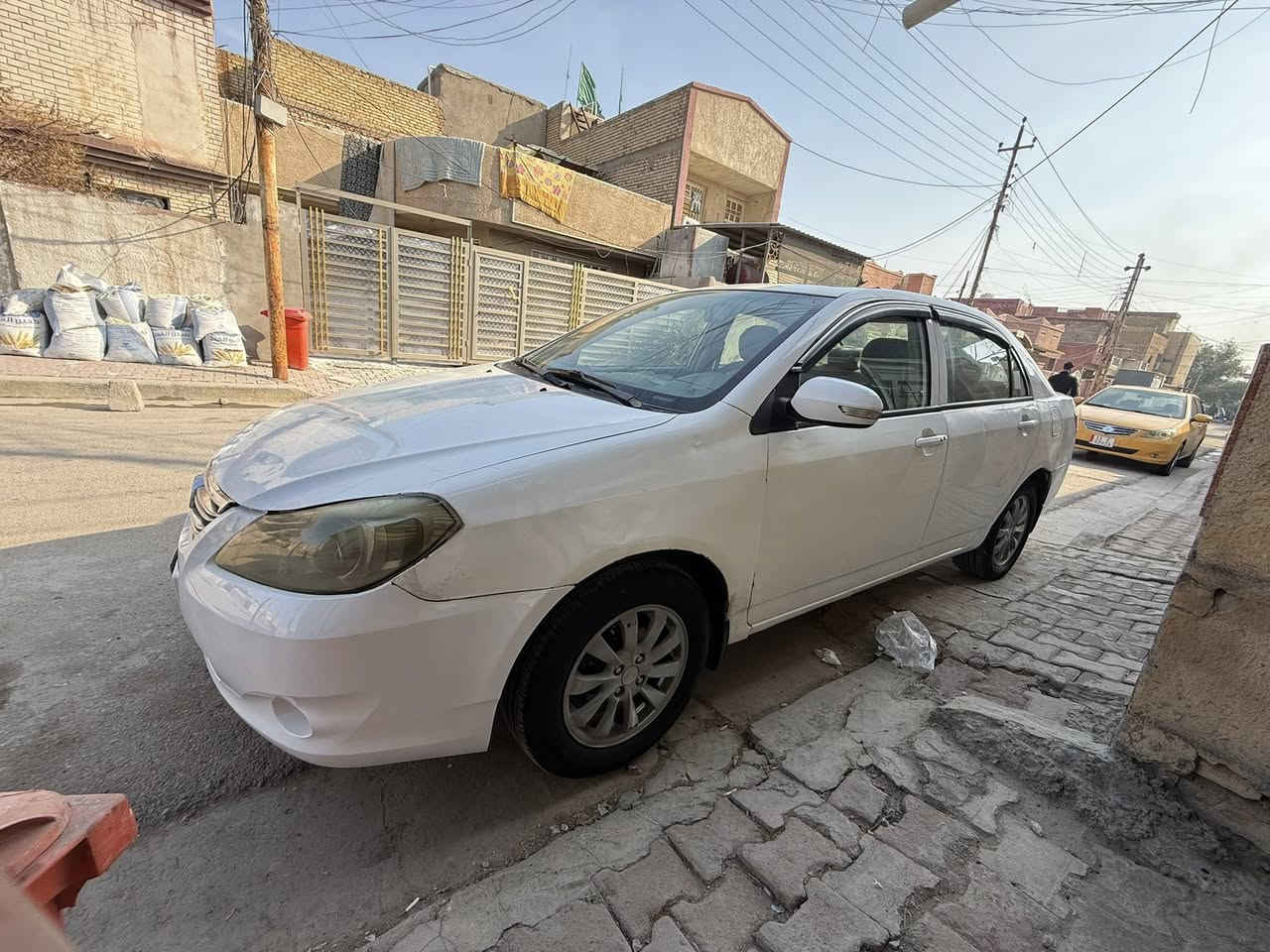 السلام عليكم BYD.  D3  2013 مكفوله كفاله عامه من ضربه ومن صبغ ومن تبديل وجراد كير عادي المرغوب  ماشيه 81 سياره جديده صدر تخم تاير كير محرك تبريد كله جديده سياره حلوه مناقصها شي ان شاءالله فول مواصفات فتحه  بصمه  كشن جلد كير عادي سياره جديدن وحلون سعرها 58 وبيها مجال حك الجيع رقم بغداد ومكاني بغداد رقمي 

‭0776 609 5788‬

