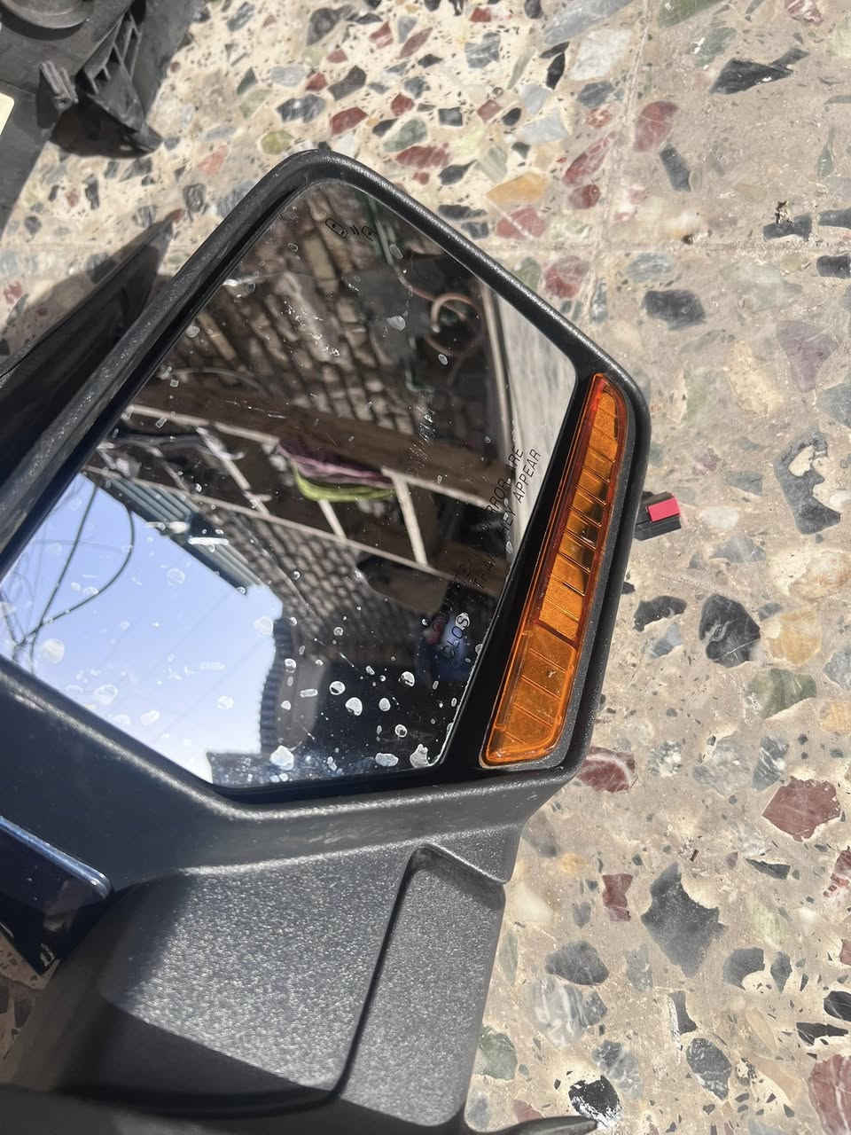 سلام عليكم مرايه فورت كسبدشن اصلي تفصيخ عنوان بغداد أكو توصيل جميع المحافظات

***********
