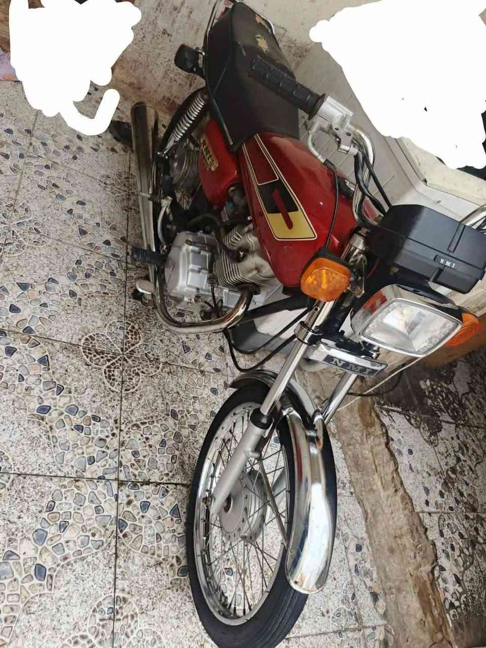 سلام عليكم دراجه لبيع نامه نضيفه مفتوحه مره وحده دراجه خير من الله لمكان لعماره حي لعسكري مكلف بنشر سعر 650 ***********
