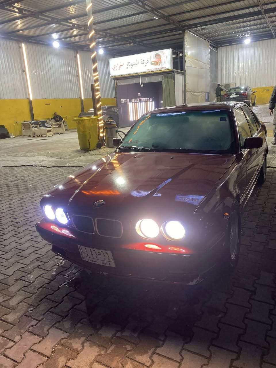 بي إم دبليو للبيع أو الموارس ٥٢٥ موديل ١٩٩٣ كبس تبريد جاهزه من كل النواحي السعر ٦٦  مكاني كركوك للاتصال ***********
